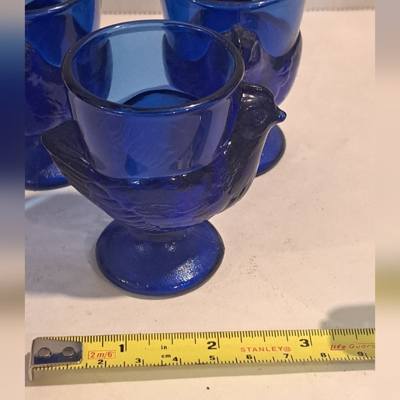 Vintage Cobalt Blue Pressed Glass Chicken Egg Cup, France. - Picture 2 of 7